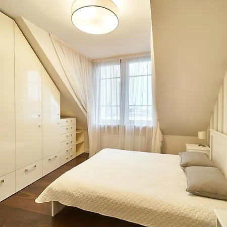Apartment Emi