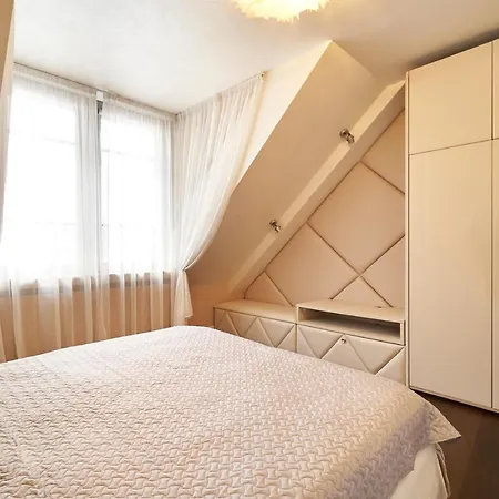 Apartament Emi